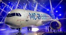 Roll-out MC-21 8. června 2016 v Irkutsku. Foto Irkut.com