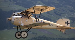 Dvouplošník Albatros D.III, znovuvzkříšená krása pro modré nebe.