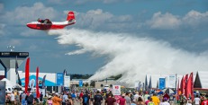 Létající člun Martin Mars na AirVenture 2016 28566305675_48cd0d6183_h_1280x852.jpg