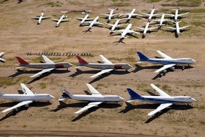 12pinal_airpark,_arizona_-_odkladiště_nepotřebných_letadel_1.jpg
