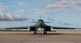 Nadzvukový americký bombardér B-1B Lancer