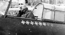 Karel Kuttelwascher ve svém Hurricane. 