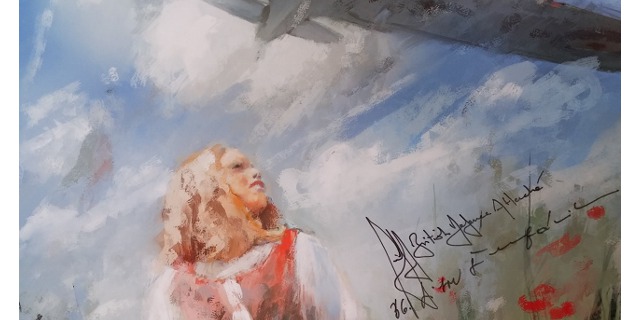 Když kvetou vlčí máky. Autor: Ondřej Soukup, digitální malba, plátno 40x60cm. Tento print podepsali gen. Emil Boček, brig. gen. Libor Štefánik (do srpna 2016 velitel Vzdušných sil Armády ČR), gen. maj. Bohuslav Dvořák (do r. 2014 zástupce náčelníka Generálního štábu AČR, poté náměstek min. obrany ČR) a Group Captain Michael Longstaff (britský vojenský přidělenec v Praze). 20160927_122655_602x800.jpg