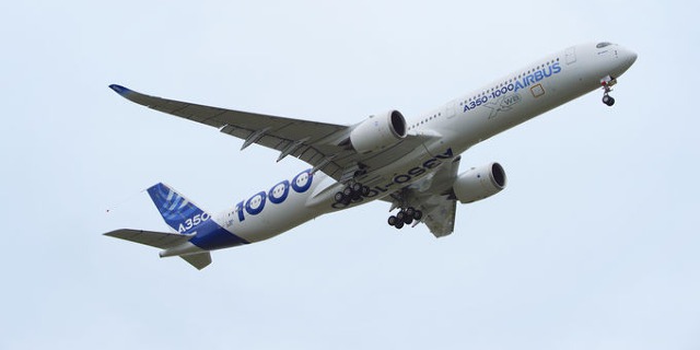 csm_a350-1000_first_flight_take_off-005r_11548c5874.jpg