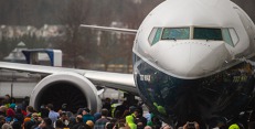 boeing_737_max_9,_roll-out_7._3._2017.jpg