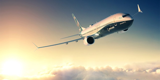 boeing_737_max_9,_roll-out_7._3._2017z.jpg
