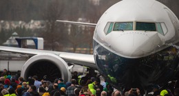 B737 MAX 9 poprvé vzlétl z továrního letiště v Rentonu 13. dubna 2017. Obr.: Boeing