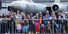 Akce v Leteckém muzeu Kbely vždy přilákají tisíce návštěvníků. Zdroj: Vojenský historický ústav img_7919.jpg