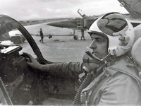 V kabině MiG-23. Foto: Archiv O. Pelčáka v_kabině_mig-23_008.jpg