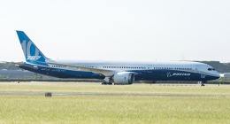 Boeing 787-10 Dreamliner získal nyní typový certifikát FAA a může se vydat na cestu k zákazníkům. Foto: Boeing-com 