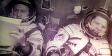 Vladimír Remek s velitelem Alexejem Gubarevem na oběžné dráze. Zdroj: Hvězdárna a planetárium Brno profimedia-0333196450_1280x950_-min.jpg