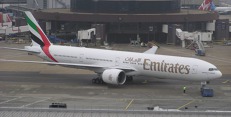 777_na_gatwicku_1.jpg