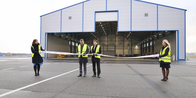 csat_opening_hangars_1280x853.jpg
