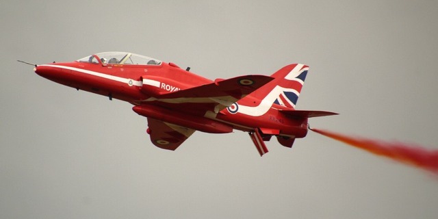red_arrows_1.jpg