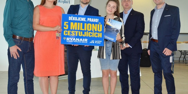 ryanair_prague_airport_5mio_1280x1058_-min.jpg