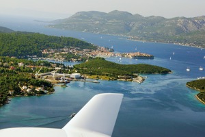 korčula_a_pelješacký_kanál_-_vpravo_poloostrov_pelješac,_vlevo_korčula.19_1_1280x853_-min.jpg