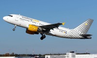 vueling-airlines-airbus-a319-112-ec-mkv-at-hannover-airport.jpg