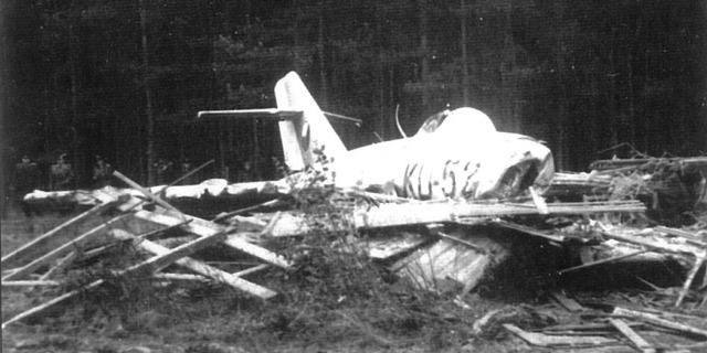 mig-15_po_nouzovém_přistání_nedaleko_lomu.0.jpg