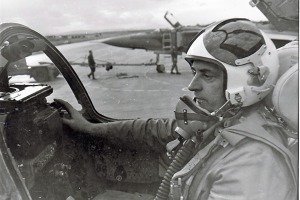v_kabině_mig-23_008.jpg