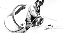 Jan Oberfalzer po přistání s MiG-21PFM. Foto: Archiv J. Oberfalzera ujik_3.jpg