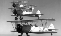 1_-_formace_letounů_boeing_stearman_ns-1_v_roce_1936.jpg