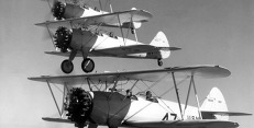 1_-_formace_letounů_boeing_stearman_ns-1_v_roce_1936.jpg