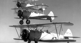 Formace letounů Boeing Stearman NS-1 v roce 1936