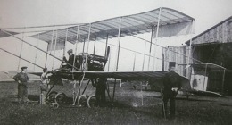 26. května 1910 vzlétl Henri-Marie Jullerot z Malesického dostihového závodiště na letadle Farman