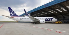 csat_lot_b737_max_prague_airport_1.jpg